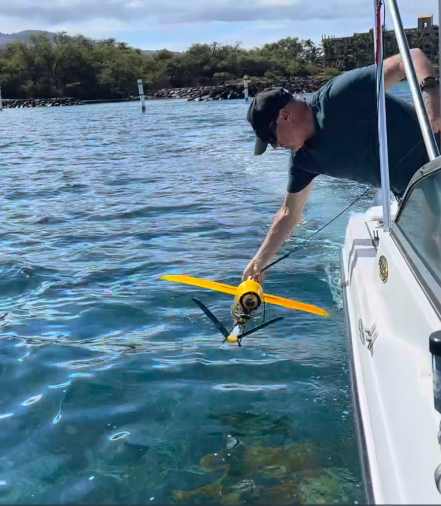 Brett deploys the Vertigo3 Glider off of the Kihei Boat Ramp in Maui, Hawaii